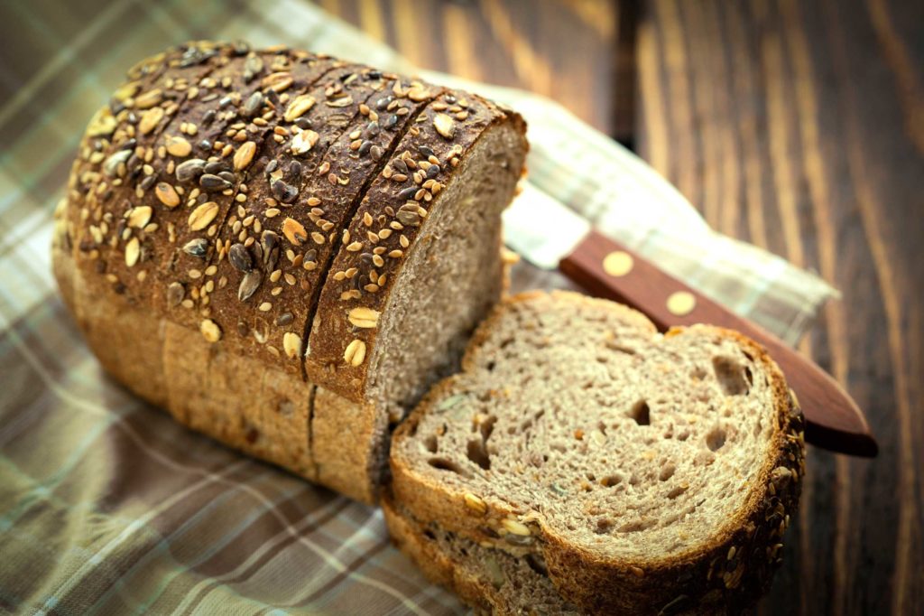 Вздутие живота от хлеба: причины