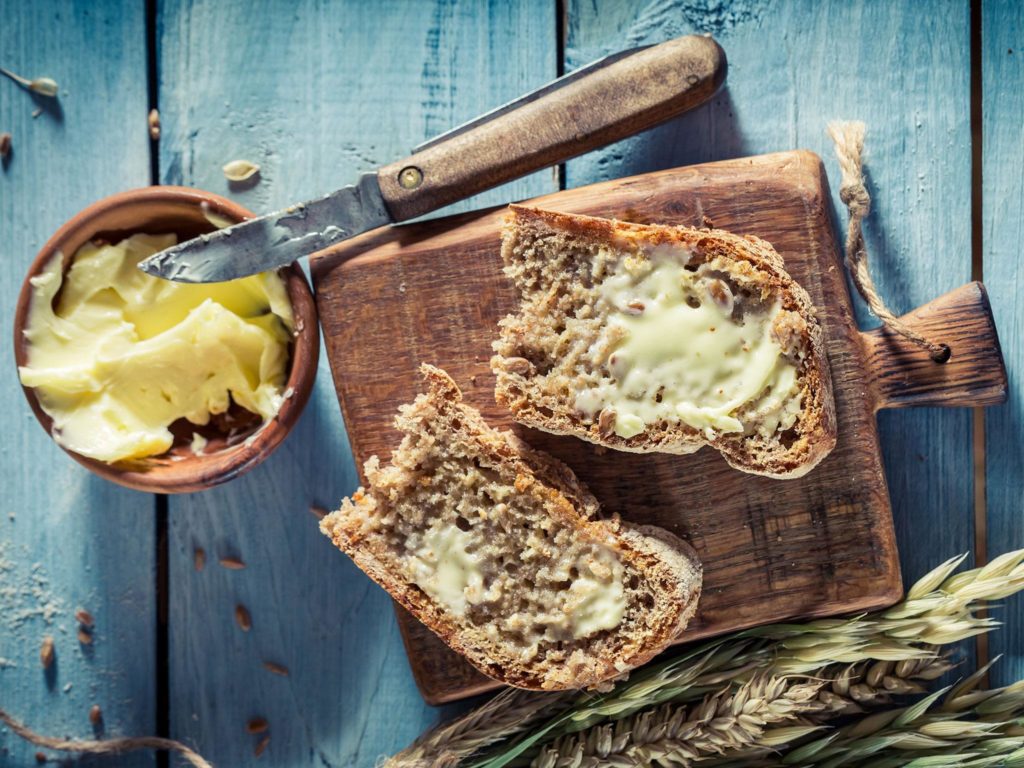 Вздутие живота от хлеба: причины